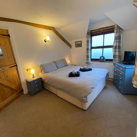 Beautiful Secluded Farmhouse With Hot Tub Villa Barmouth Bagian luar foto