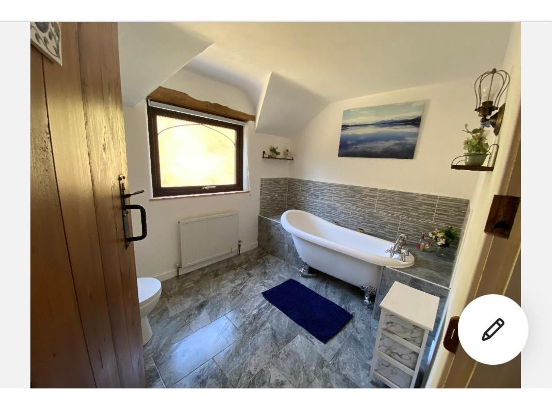 Beautiful Secluded Farmhouse With Hot Tub Villa Barmouth Bagian luar foto