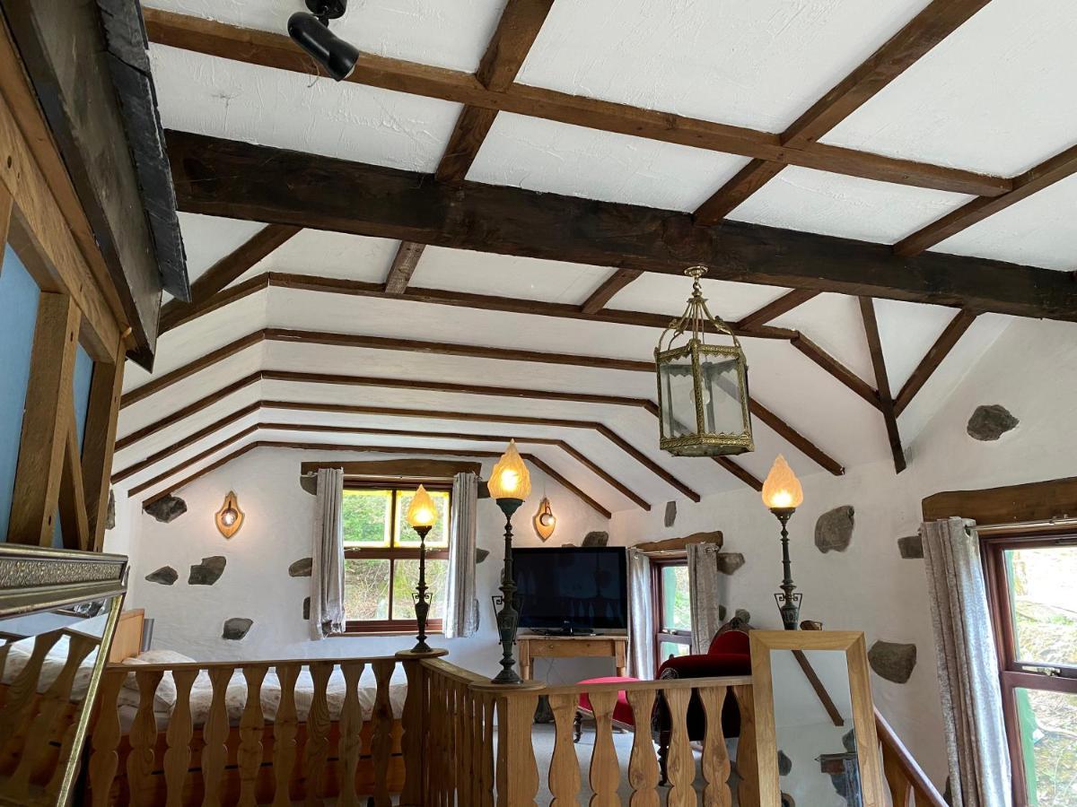 Beautiful Secluded Farmhouse With Hot Tub Villa Barmouth Bagian luar foto