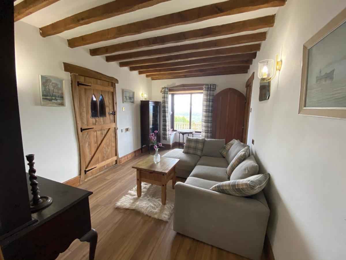 Beautiful Secluded Farmhouse With Hot Tub Villa Barmouth Bagian luar foto
