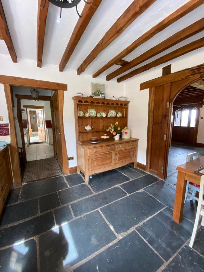 Beautiful Secluded Farmhouse With Hot Tub Villa Barmouth Bagian luar foto