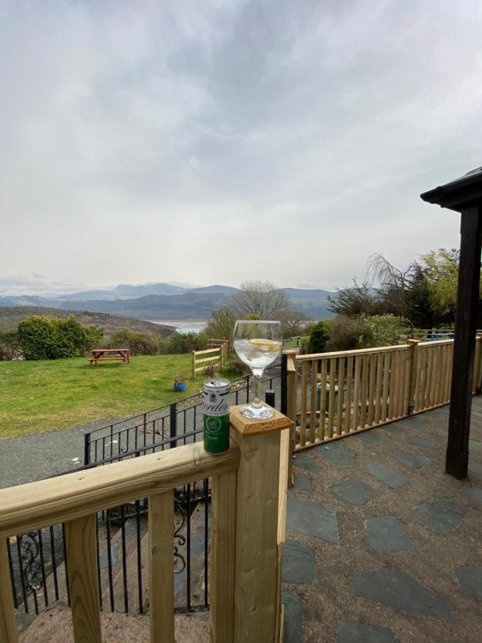 Beautiful Secluded Farmhouse With Hot Tub Villa Barmouth Bagian luar foto