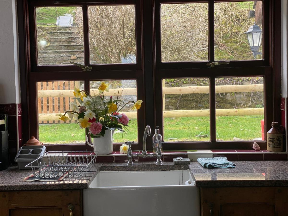 Beautiful Secluded Farmhouse With Hot Tub Villa Barmouth Bagian luar foto