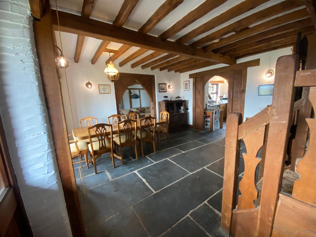 Beautiful Secluded Farmhouse With Hot Tub Villa Barmouth Bagian luar foto